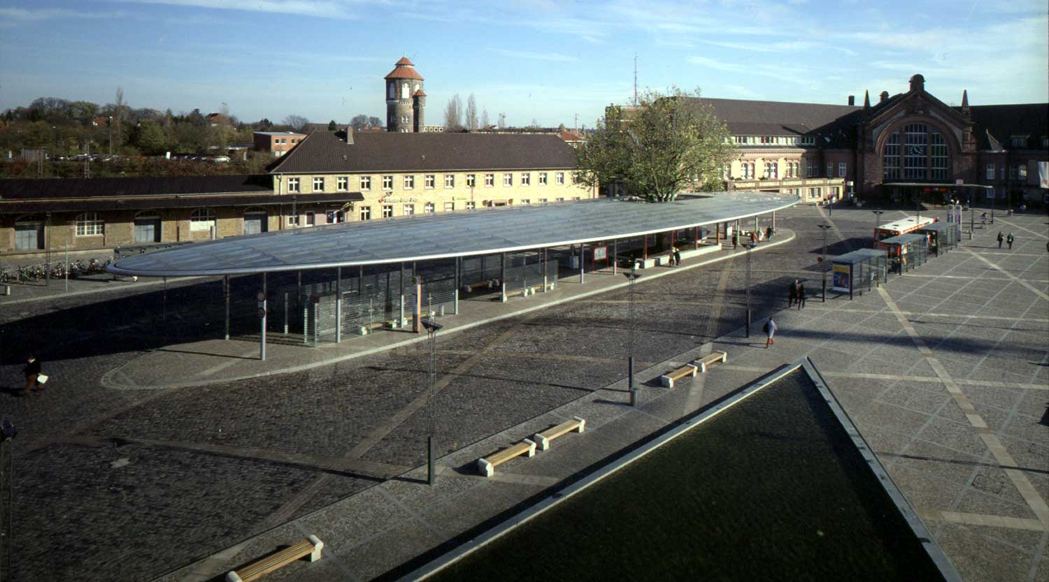 heiderich-architekten-luenen-bahnhofsvorplatz-und-zob-osnabrueck-luftansicht
