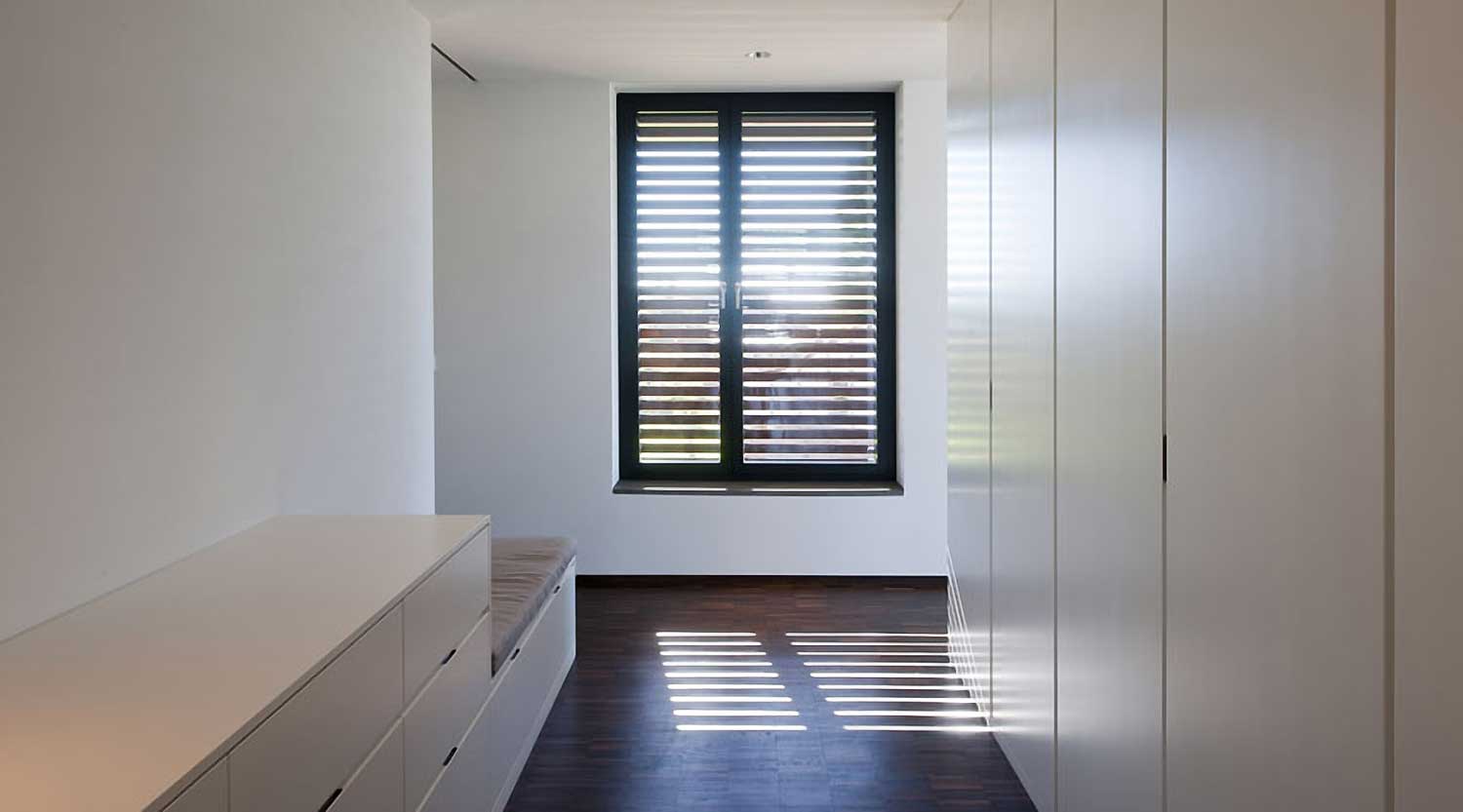 heiderich-architekten-luenen-einfamilienhaus-p-dortmund-ahlenberg-ankleide-2