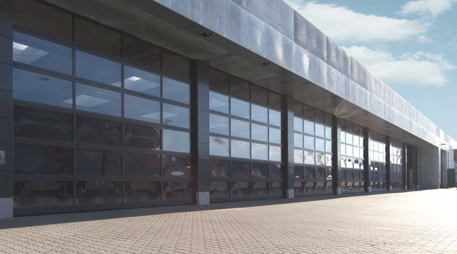 heiderich-architekten-luenen-strassenmeisterei-salzkotten-hof-schraeg-2